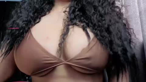 Natalia online show from 10.29.25