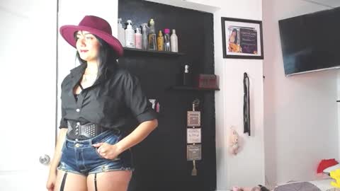 Snapshot of charlottekiss99 chatting on 10.18.25 charlottekiss99 online show from 10.18.25