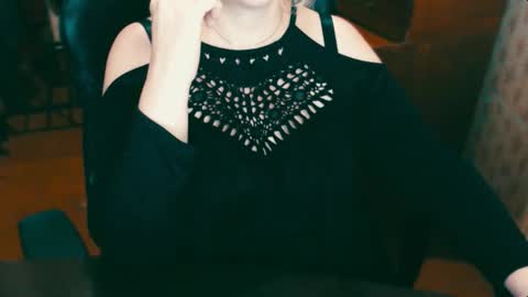 CharlotteXTasty online show from 12.04.24