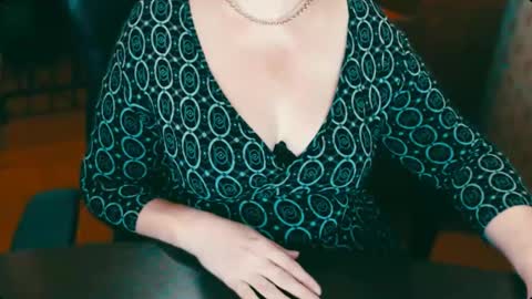 CharlotteXTasty online show from 02.12.25