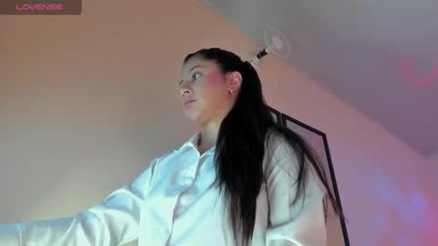 Snapshot of charm_jenys chatting on 12.12.24 Charm alessa online show from 12.12.24