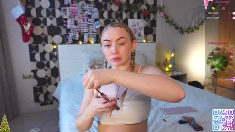 my fansly Charming daisy              My Wishlist  for new toys     online show from 01.07.26