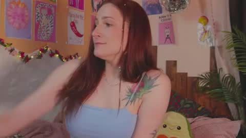 Snapshot of charming_lilly chatting on 05.13.26 Lissa online show from 05.13.26