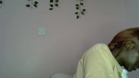 Snapshot of charmingdime chatting on 04.13.26 charmingdime online show from 04.13.26