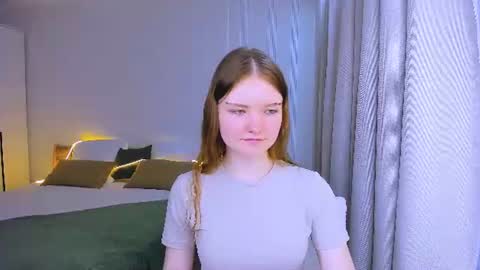Snapshot of charminglookeva chatting on 06.19.26 Im Eva online show from 06.19.26