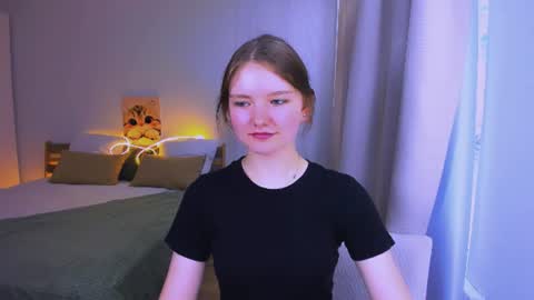 Snapshot of charminglookeva chatting on 06.22.26 Im Eva online show from 06.22.26