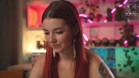 Snapshot of charmings_054 chatting on 02.19.25 Belle and Miley online show from 02.19.25