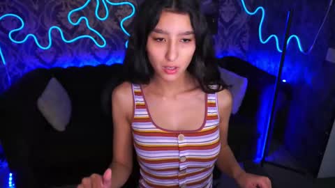 Snapshot of charmmocco chatting on 01.28.25 SweetMoco online show from 01.28.25