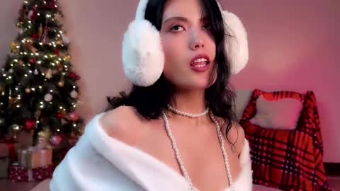 JASMINE   usually going live about 2 am UTC  online show from 12.23.24