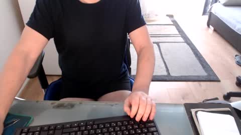 Snapshot of chatskor chatting on 02.17.25 Egor Skornyakov online show from 02.17.25