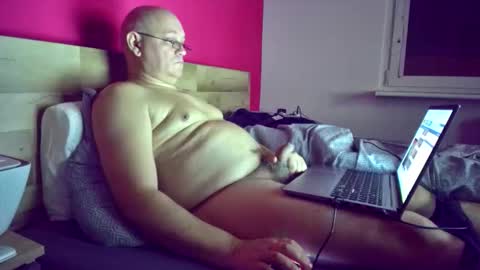 Snapshot of chatskor chatting on 11.15.25 Egor Skornyakov online show from 11.15.25