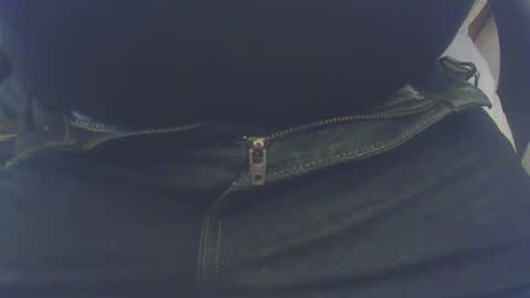 Snapshot of chattertonn chatting on 10.31.25 chattertonn online show from 10.31.25