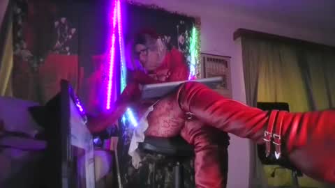 Snapshot of chaturdell9359 chatting on 02.19.26 We Chat online show from 02.19.26