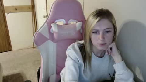 Snapshot of chaturerin chatting on 10.31.25 chaturerin online show from 10.31.25