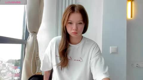 Em online show from 10.15.25