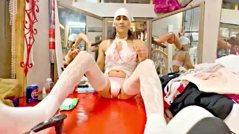 Snapshot of chavezechavez4207 chatting on 11.16.25 MasterPRO online show from 11.16.25