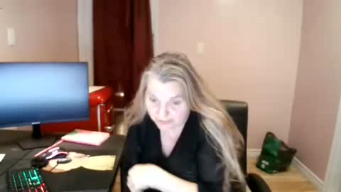 chealsiek online show from 10.27.25