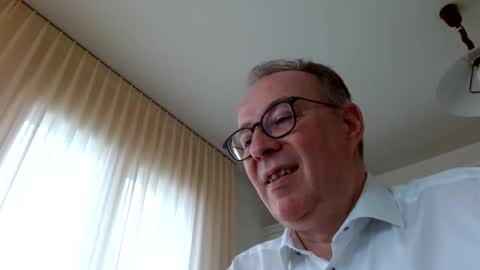 Snapshot of cheer2u chatting on 02.17.25 cheer2u online show from 02.17.25