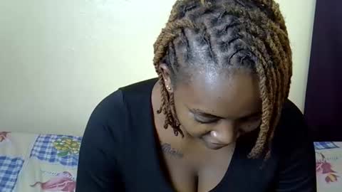 Snapshot of cheerchelly chatting on 11.30.25 Cheerchelly online show from 11.30.25