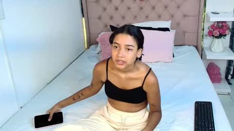 Snapshot of cheerry_moon chatting on 02.25.26 cheerry_moon online show from 02.25.26