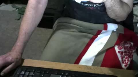 Snapshot of chefy999 chatting on 10.19.25 chefy online show from 10.19.25