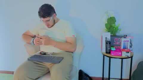   online show from 03.10.26