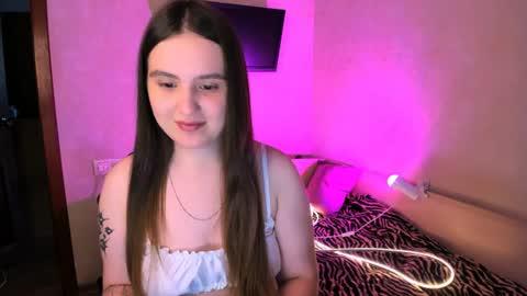 Snapshot of chelsyluxex chatting on 06.19.26 Chelsy Luxe online show from 06.19.26
