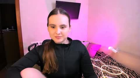 Snapshot of chelsyluxex chatting on 06.30.26 Chelsy Luxe online show from 06.30.26