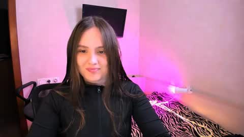 Snapshot of chelsyluxex chatting on 07.25.26 Chelsy Luxe online show from 07.25.26
