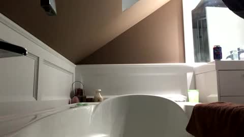 Snapshot of chenovich chatting on 03.09.25 chenovich online show from 03.09.25