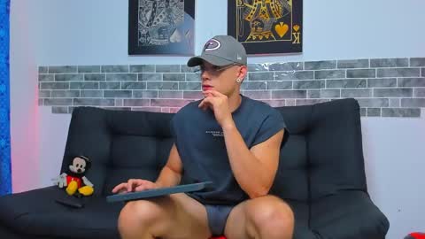 Snapshot of chepe_fit chatting on 01.25.25 chepe vause online show from 01.25.25