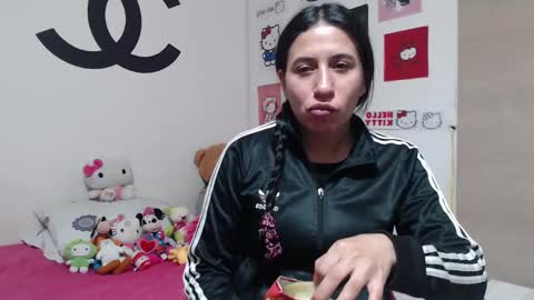 Snapshot of cherry_hc chatting on 02.26.25 Nezumy Rey online show from 02.26.25