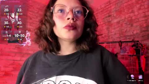 Snapshot of cherry_xoxx chatting on 10.03.25     online show from 10.03.25