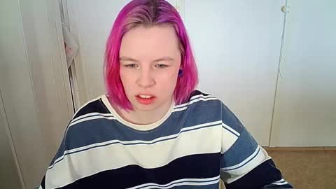 Snapshot of cherrybaby_0 chatting on 03.10.26 cherrybaby_0 online show from 03.10.26