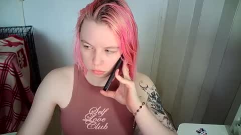 Snapshot of cherrybaby_0 chatting on 04.18.26 cherrybaby_0 online show from 04.18.26