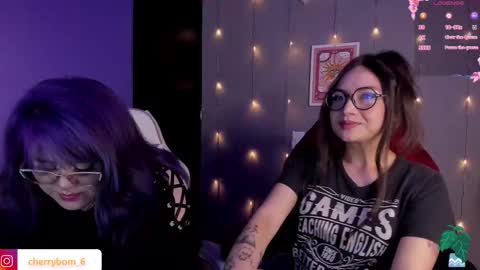  dayis independent model  online show from 02.05.25