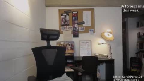 Sarah Prez online show from 02.04.25