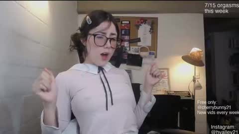 Sarah Prez online show from 02.28.26