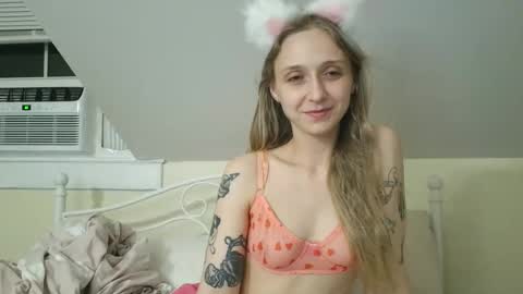 Snapshot of cherryflavorxx chatting on 05.28.26 cherryflavorxx online show from 05.28.26