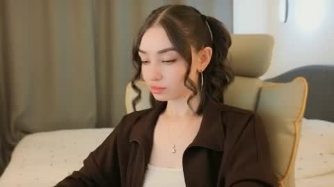 Snapshot of cherrylatte_ chatting on 06.20.26 Kate3 online show from 06.20.26