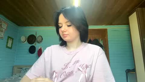 Snapshot of cherrylbeacher chatting on 06.15.26 cherrylbeacher online show from 06.15.26