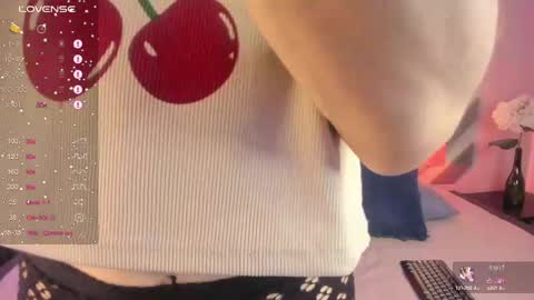 Snapshot of cherryy_boy chatting on 02.20.25 Matias online show from 02.20.25