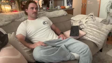 Snapshot of chetbosworth chatting on 10.13.25 Cheta online show from 10.13.25