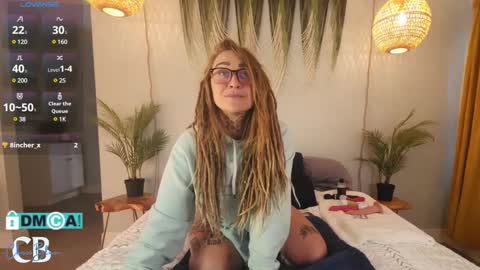 Snapshot of cheviblue chatting on 01.10.25 Chevi Blue online show from 01.10.25