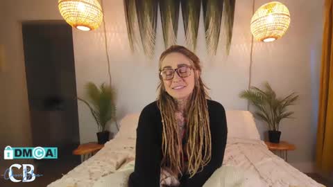 Snapshot of cheviblue chatting on 01.24.25 Chevi Blue online show from 01.24.25