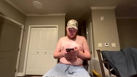 Snapshot of chevycamaro1978 chatting on 02.14.25 chevycamaro1978 online show from 02.14.25