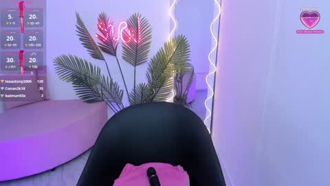 Snapshot of chiara_tay chatting on 01.27.25 Chiara online show from 01.27.25