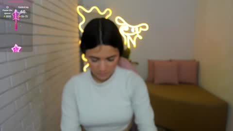 Snapshot of chiara_tay chatting on 02.05.25 Chiara online show from 02.05.25