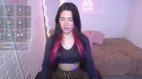 Snapshot of chiara_tay chatting on 10.05.25 Chiara online show from 10.05.25