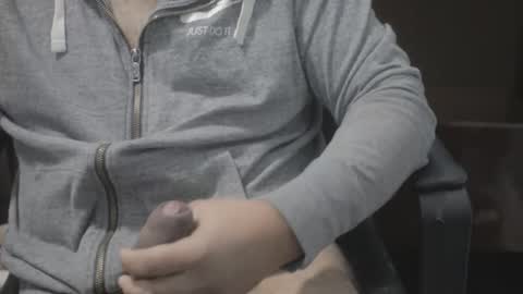 Snapshot of chicagoalex68 chatting on 12.16.25 chicagoalex68 online show from 12.16.25